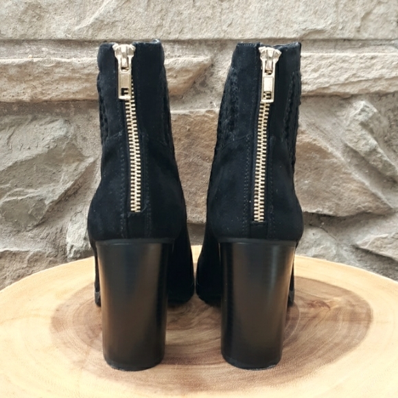 EUC JUICY COUTURE BLACK BLOCK HEELED ANKLE BOOTS - Picture 3 of 10